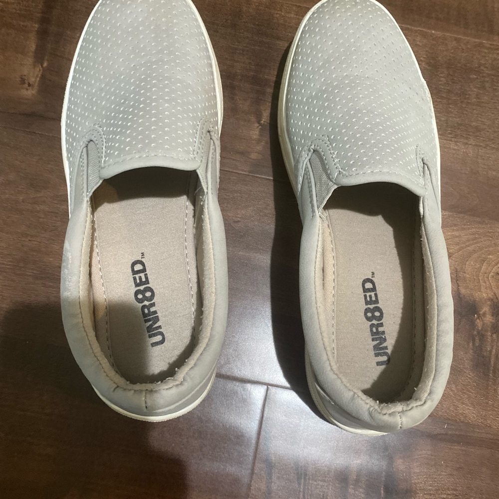 unr3ed slip ons